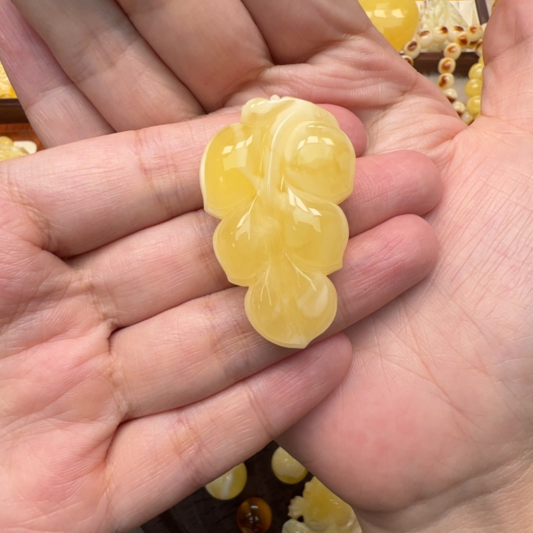 琥珀未镶嵌裸石蜜蜡