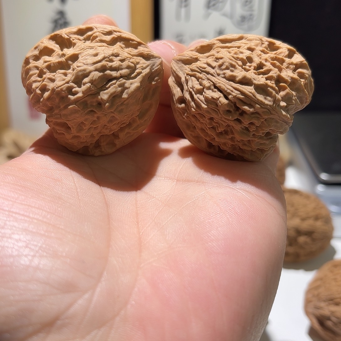 吊坠桃核南将8号40蝴蝶