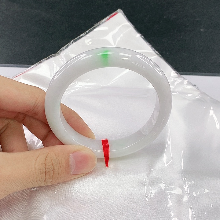 翡翠未镶嵌手镯圈58。40186