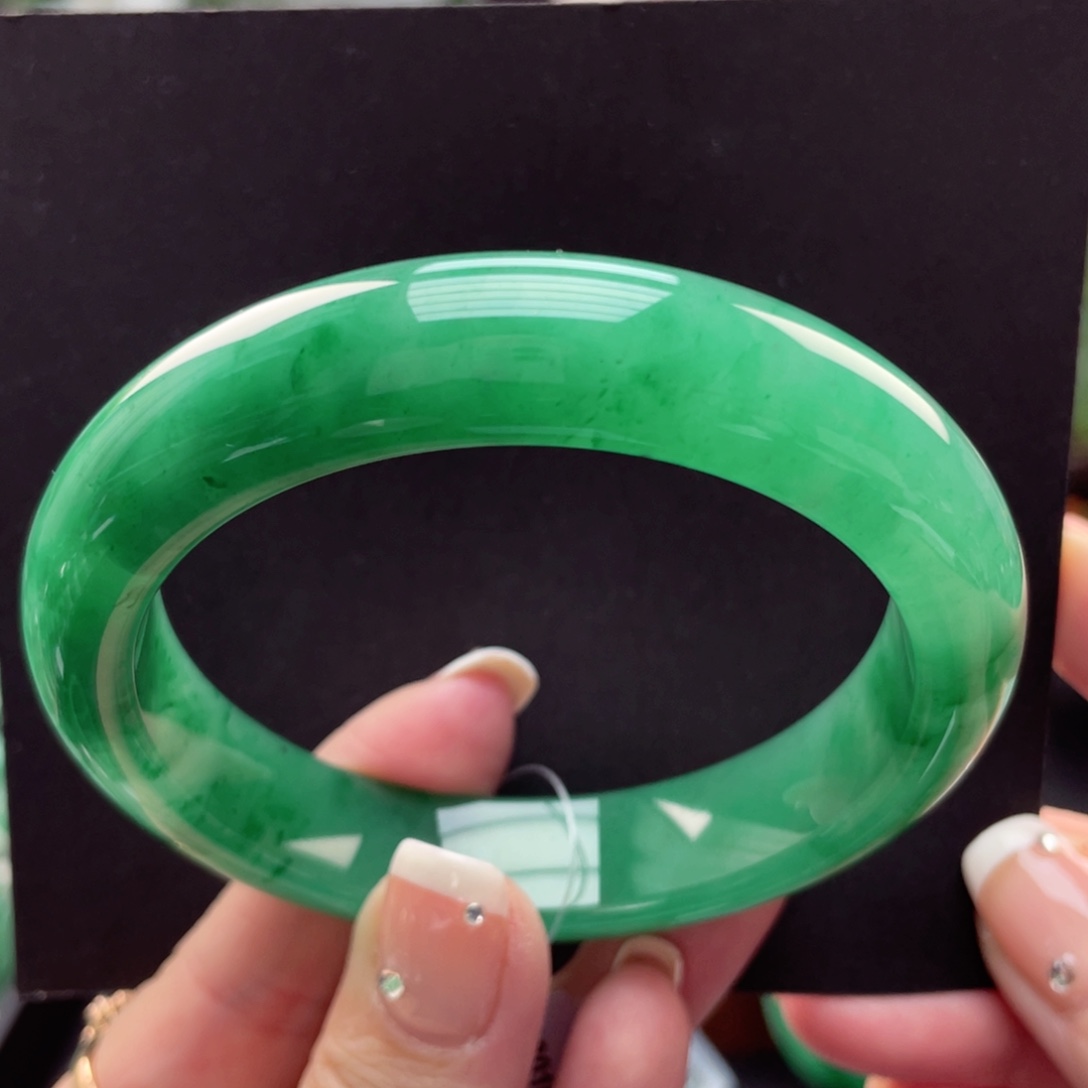 石英质玉手镯未镶嵌59-60圈