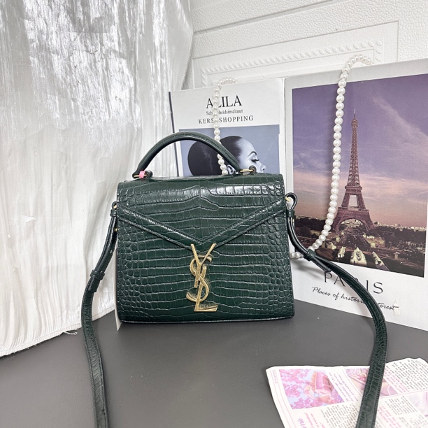 95新 YSL/圣罗兰 95新鳄压纹绿色斜挎包