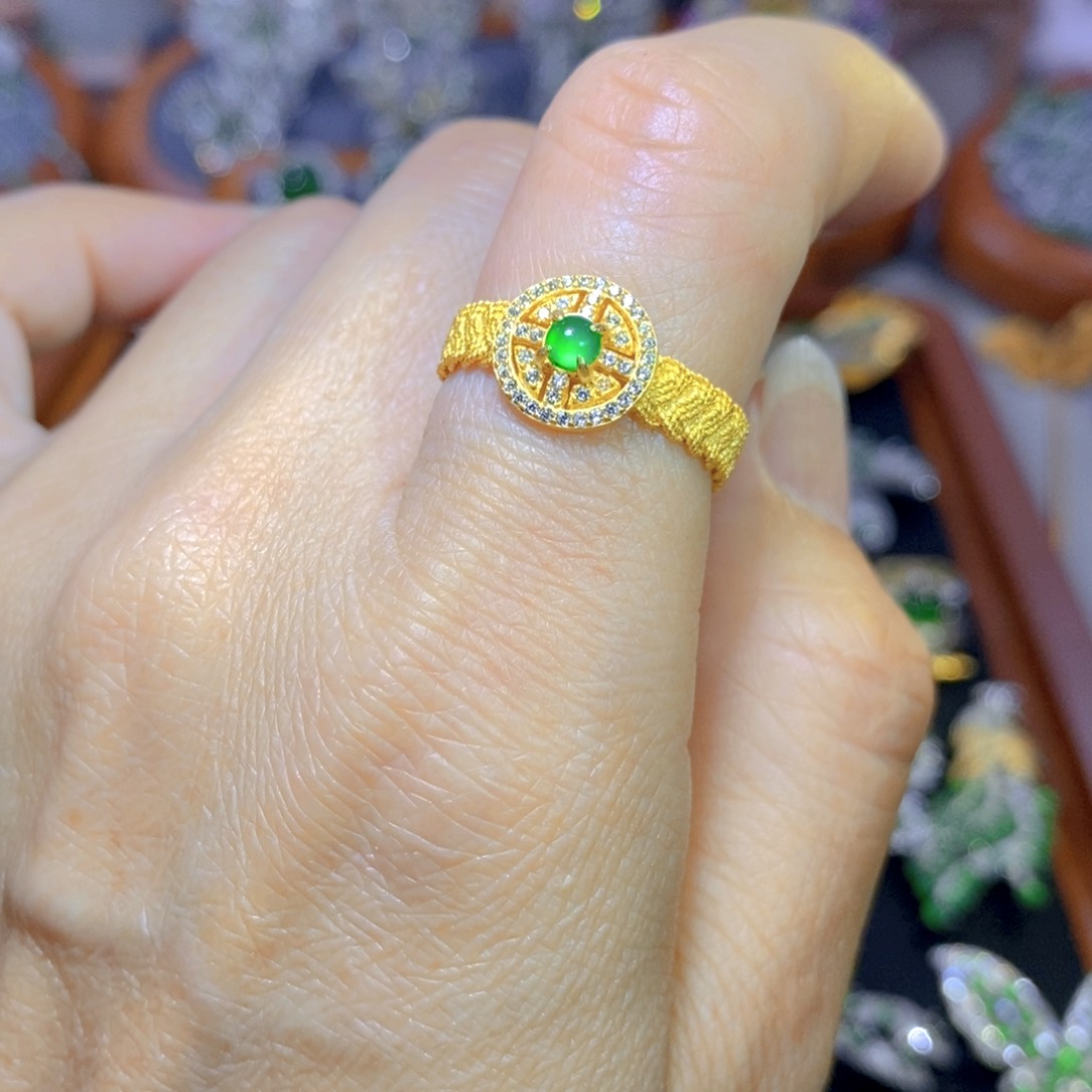 翡翠颈饰银S925镶嵌天然翡翠