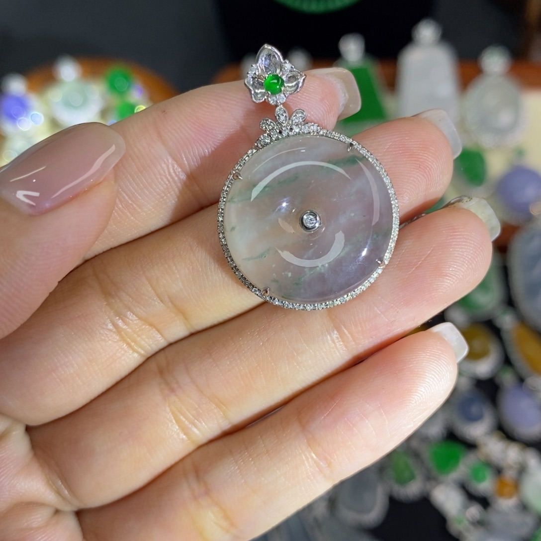 翡翠18K金镶嵌颈饰A货翡翠