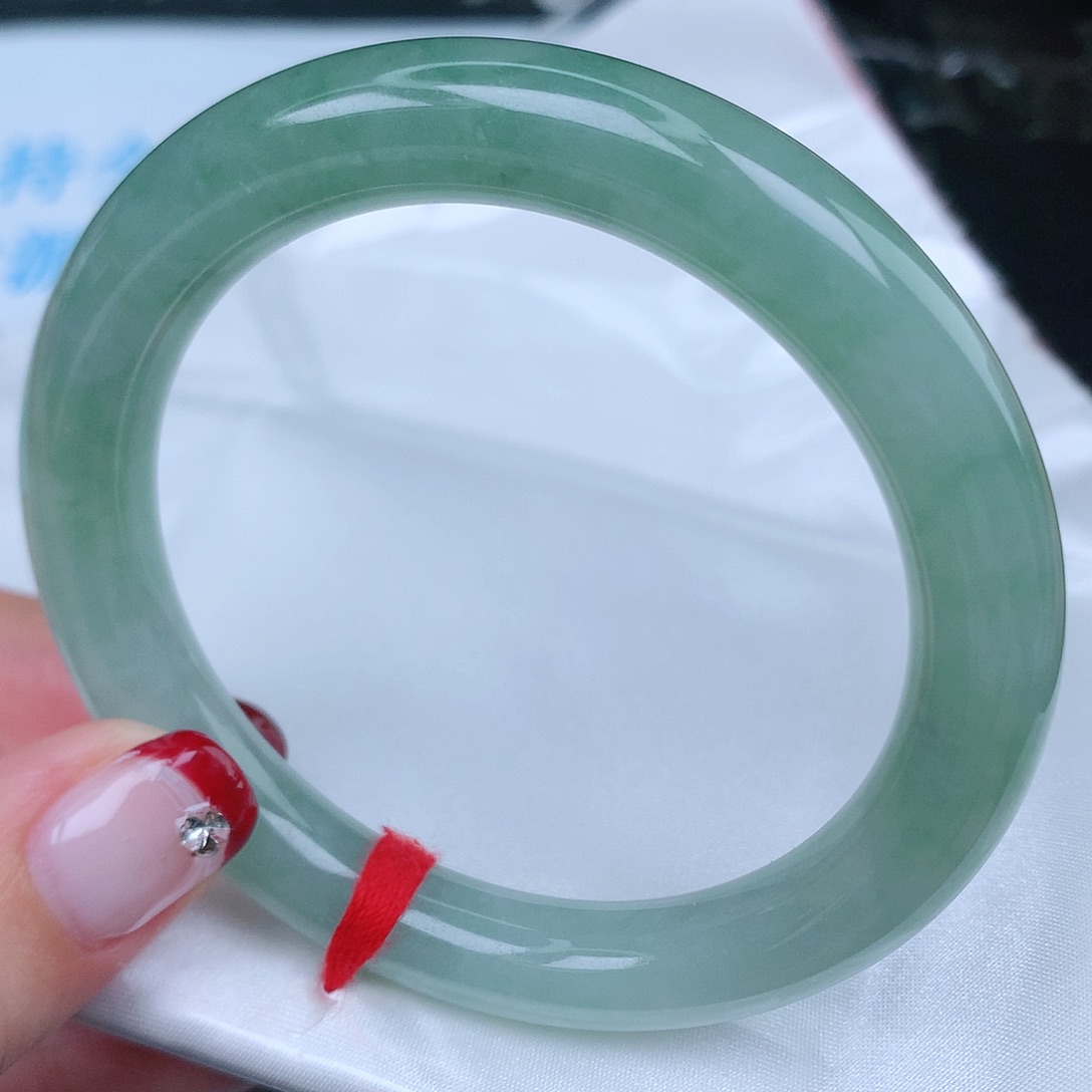 翡翠手镯（圆镯）未镶嵌天然