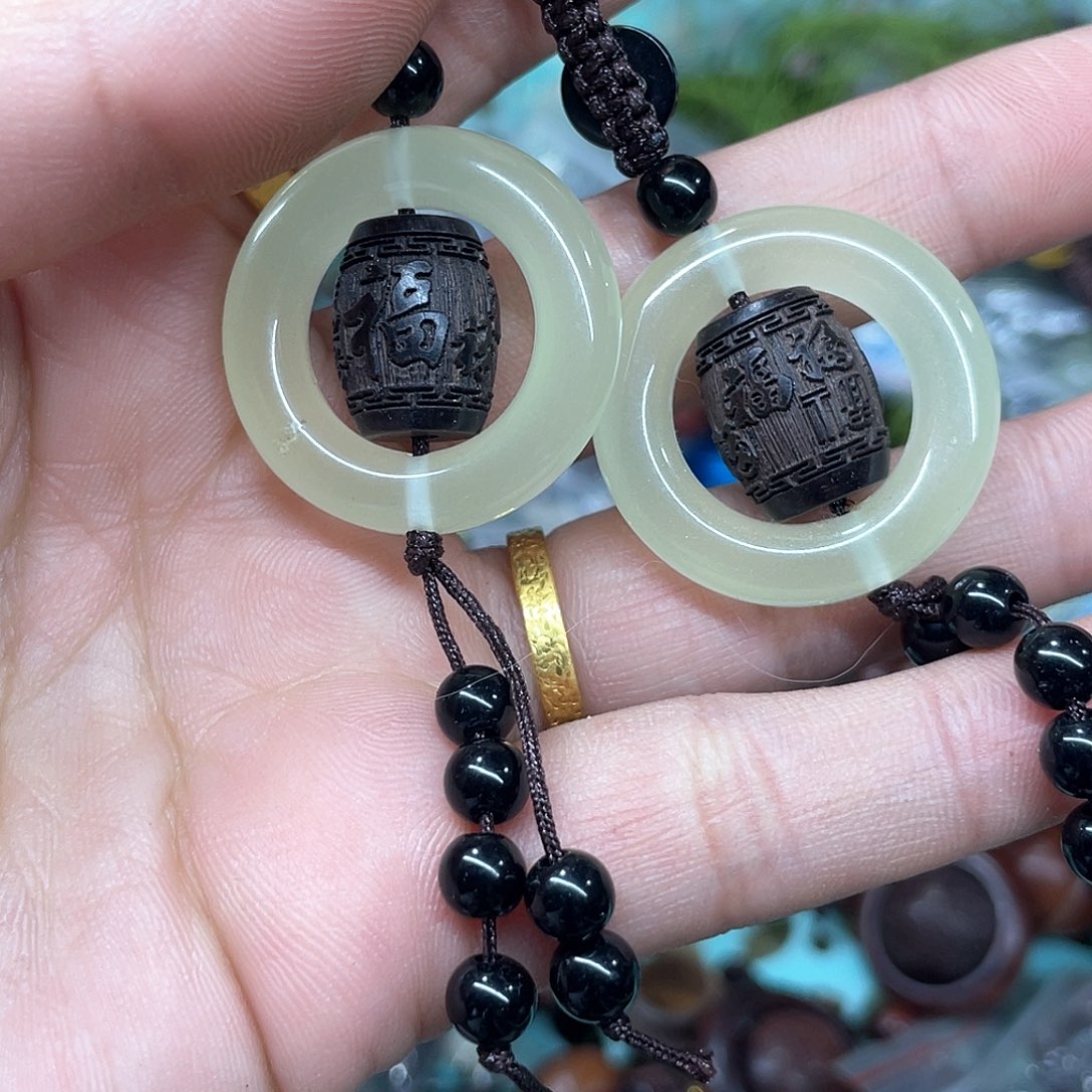 维腊木（绿檀）无事牌