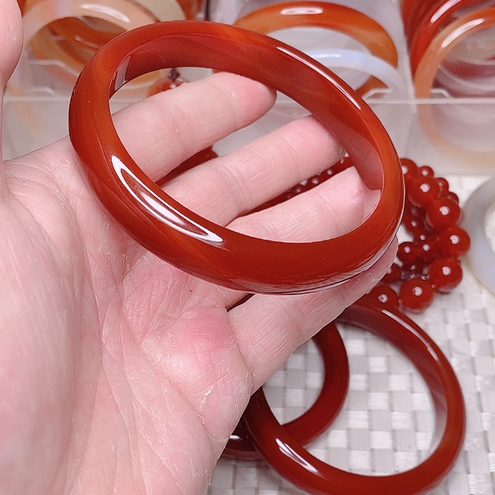 玛瑙/玉髓手镯未镶嵌