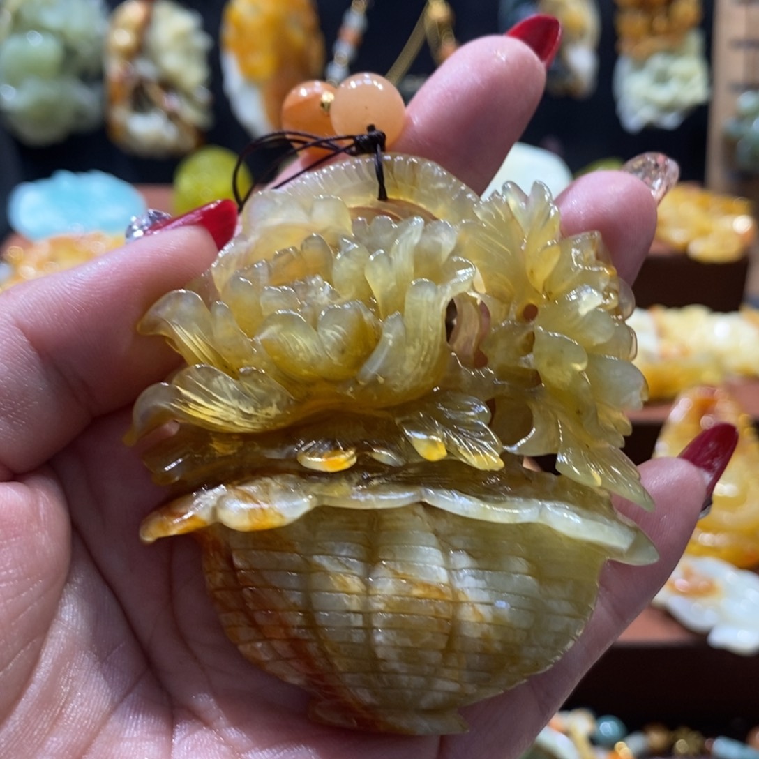 蛇纹石玉颈饰未镶嵌