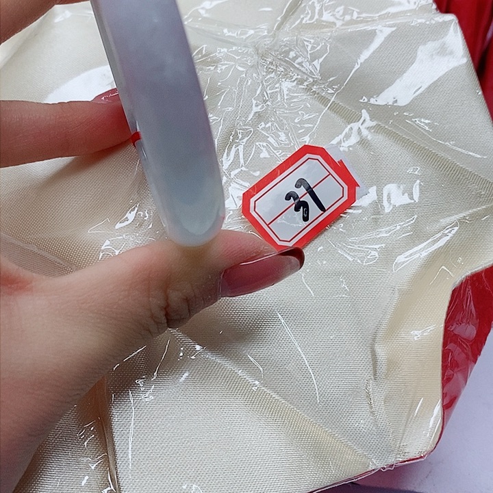 翡翠手镯（圆镯）未镶嵌嘟*