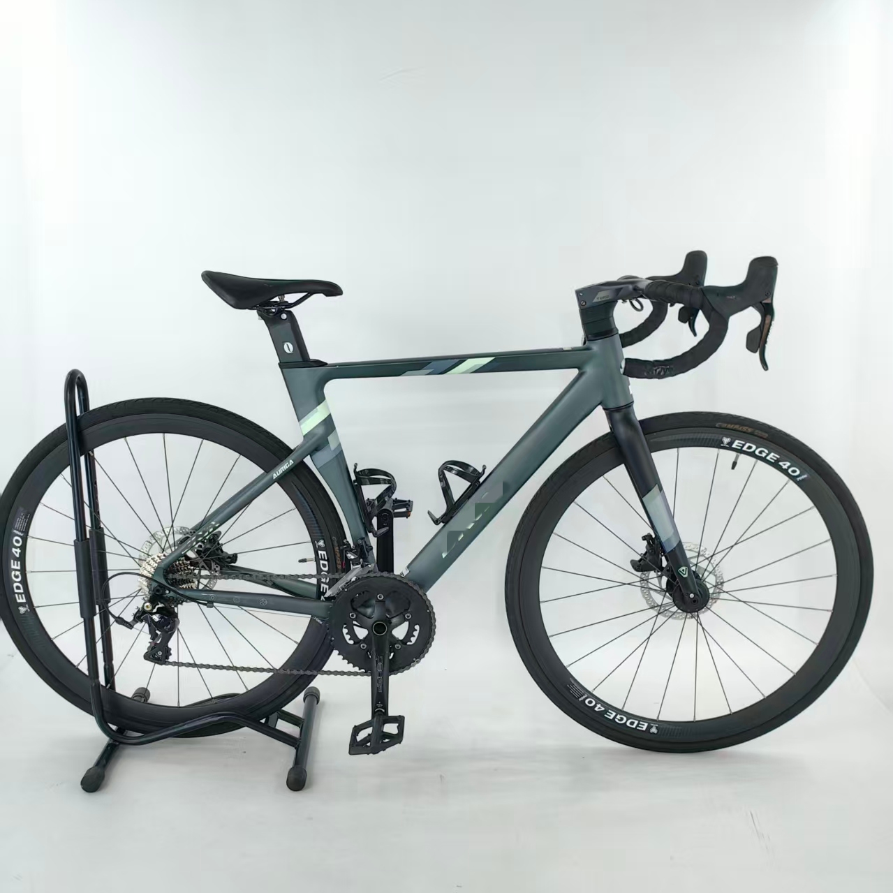 御夫座，编号1592，m码，铝合金，全隐藏内走线公路车自行车