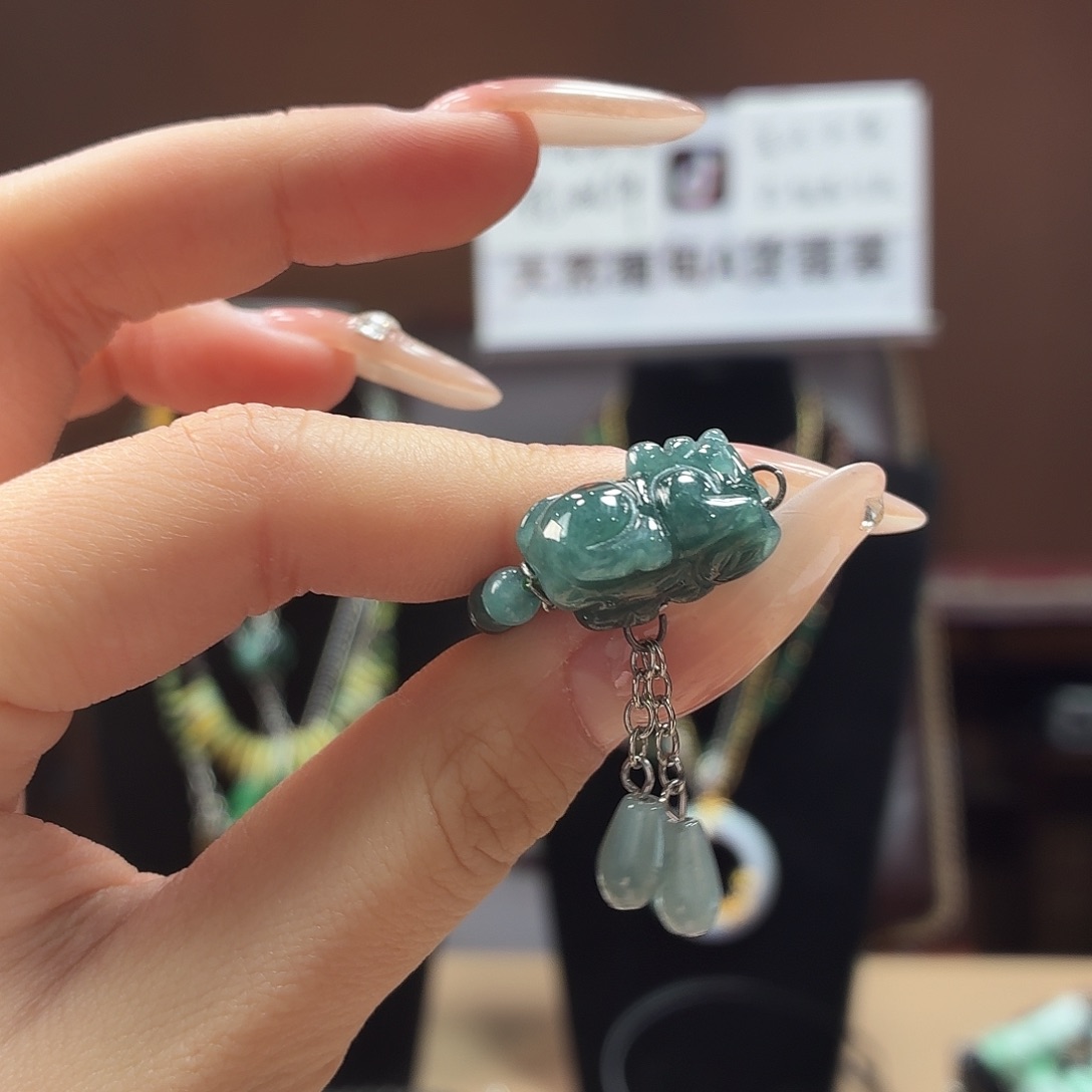 翡翠未镶嵌耳饰戒指