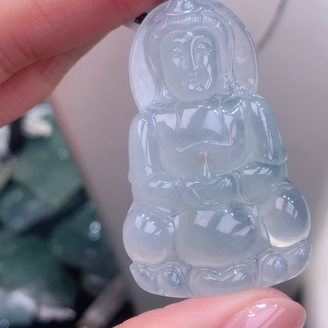 颈饰18K金镶嵌翡翠正冰观音