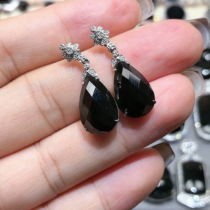 翡翠18K金镶嵌耳饰