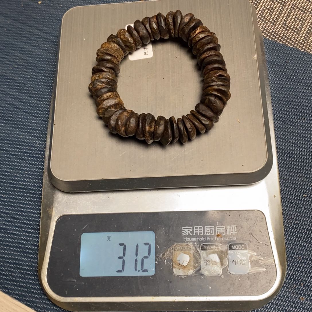 木跟****啊q手工艺非遗技艺竹木根雕及其制品克重： 31