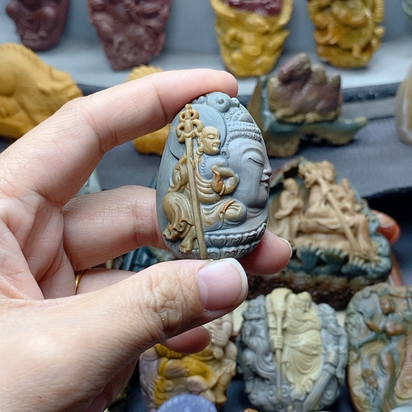 【闪购商品】定制石英质玉吊坠未镶嵌