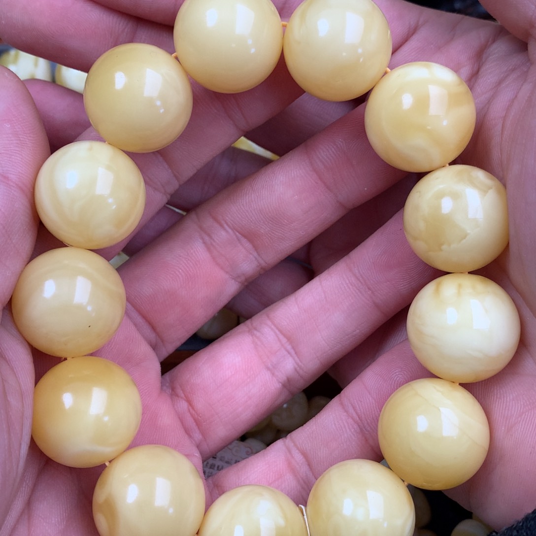 琥珀裸石未镶嵌蜜蜡