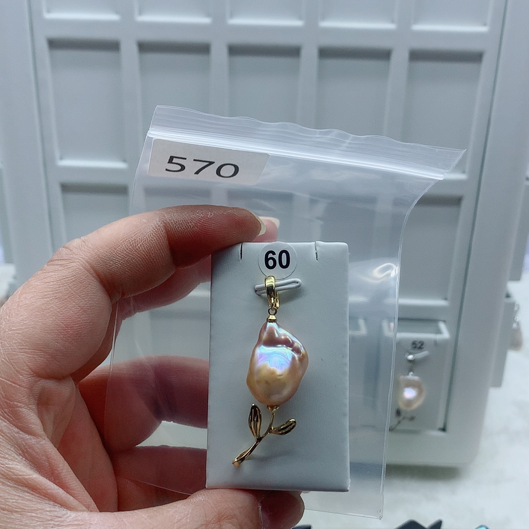 淡水珍珠合金吊坠(不含链)