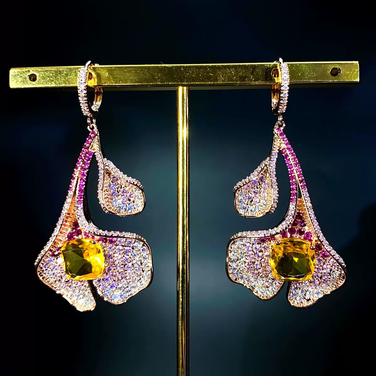 铜合金耳饰 重工花瓣 高奢满镶大重工耳饰