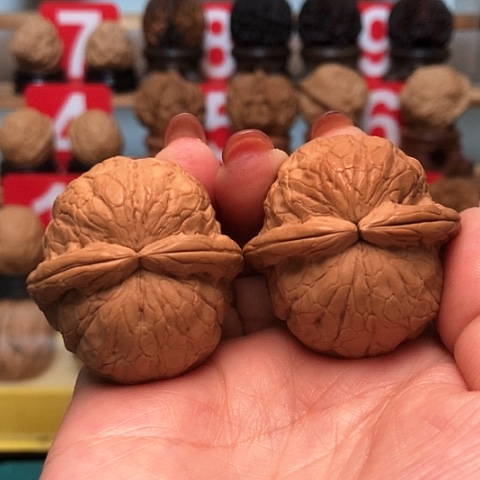 文玩核桃把件云南铁核桃