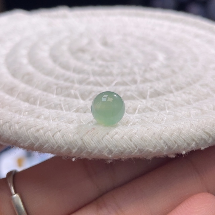 散珠翡翠冰绿圆珠卡8mm