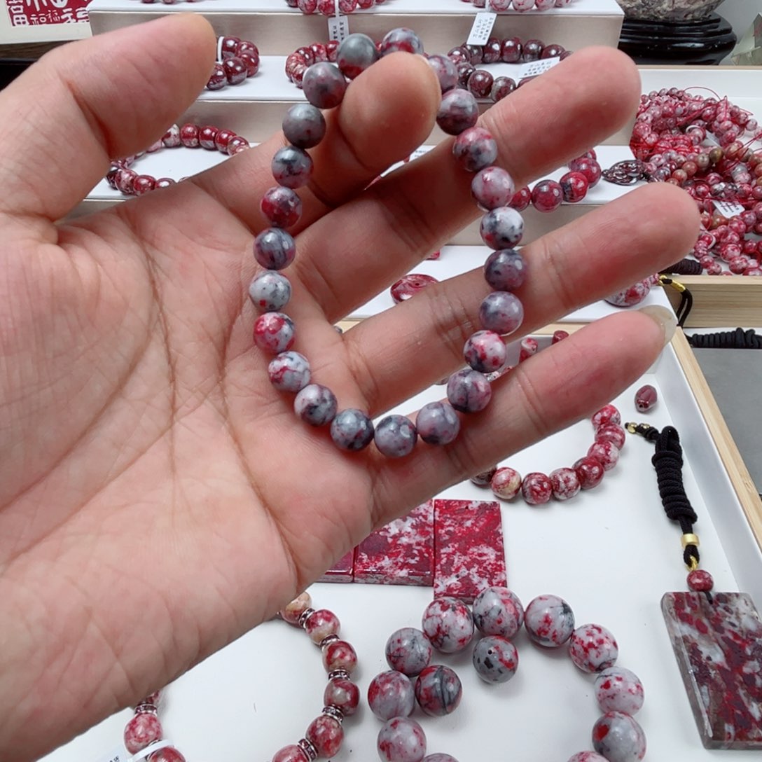 天然辰砂天然原石卡8