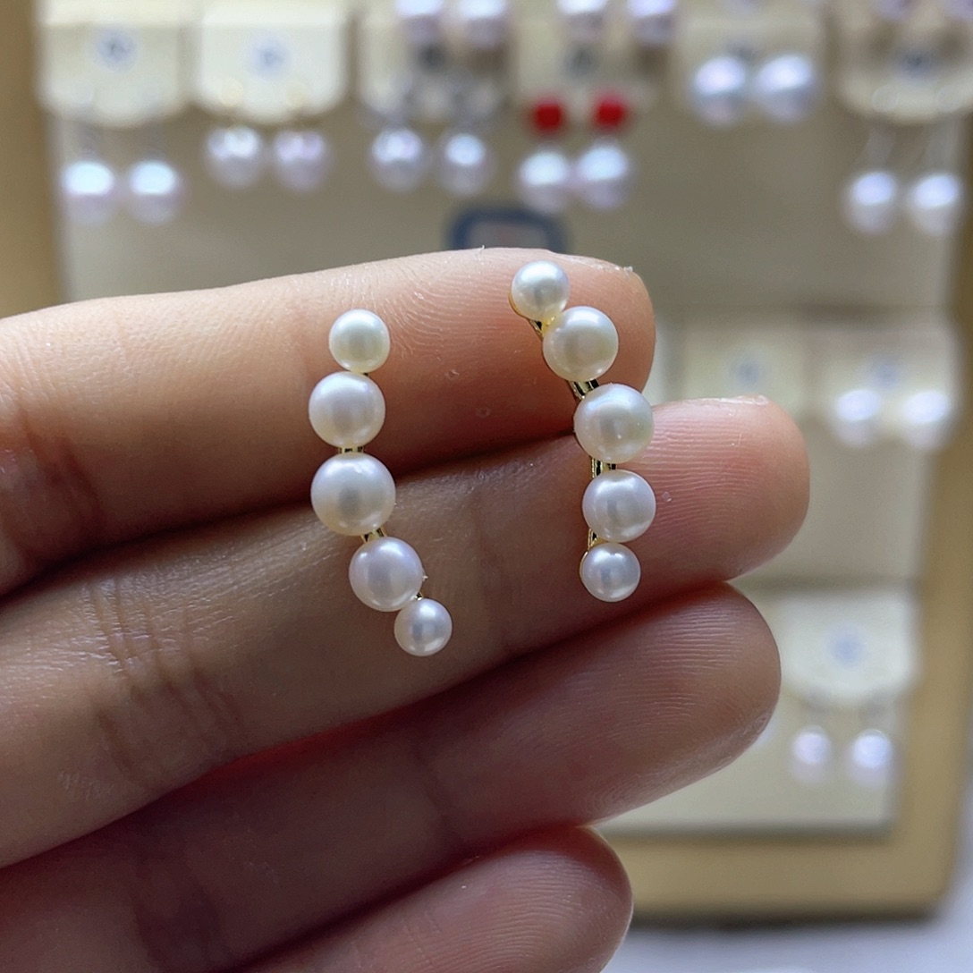银S925镶嵌淡水珍珠耳饰