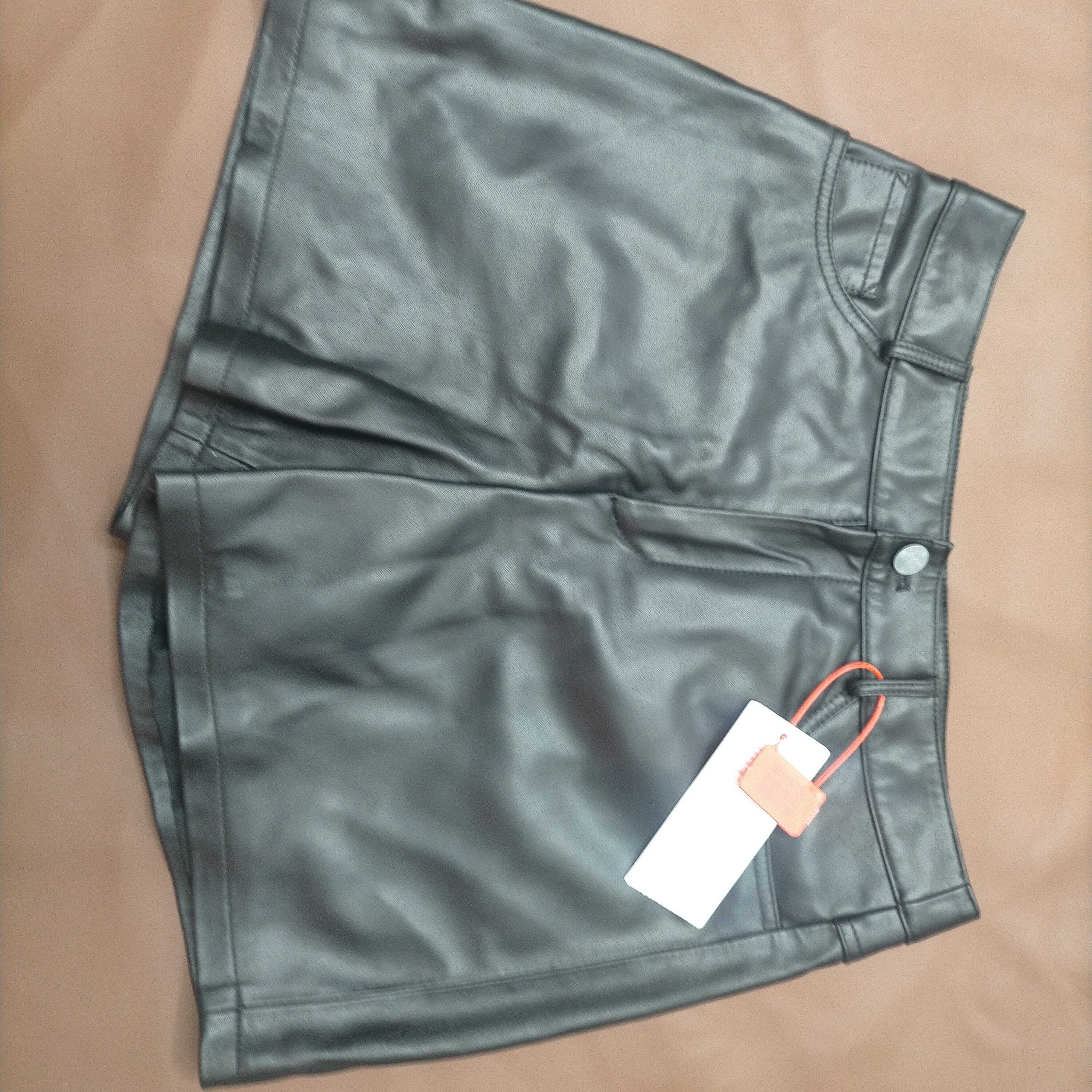 真皮短裤，真皮皮裙，微瑕介意勿拍