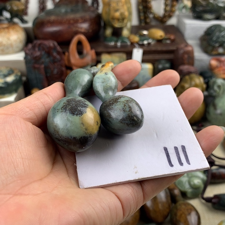 ****-未镶嵌岫岩河磨玉（透闪石质玉）珠宝奇石