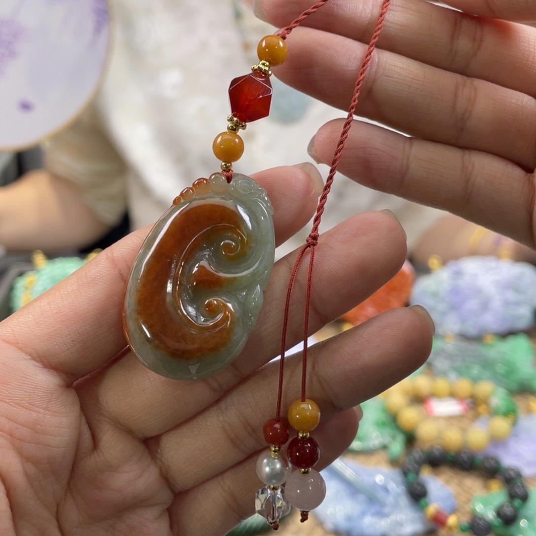 翡翠颈饰未镶嵌代编织