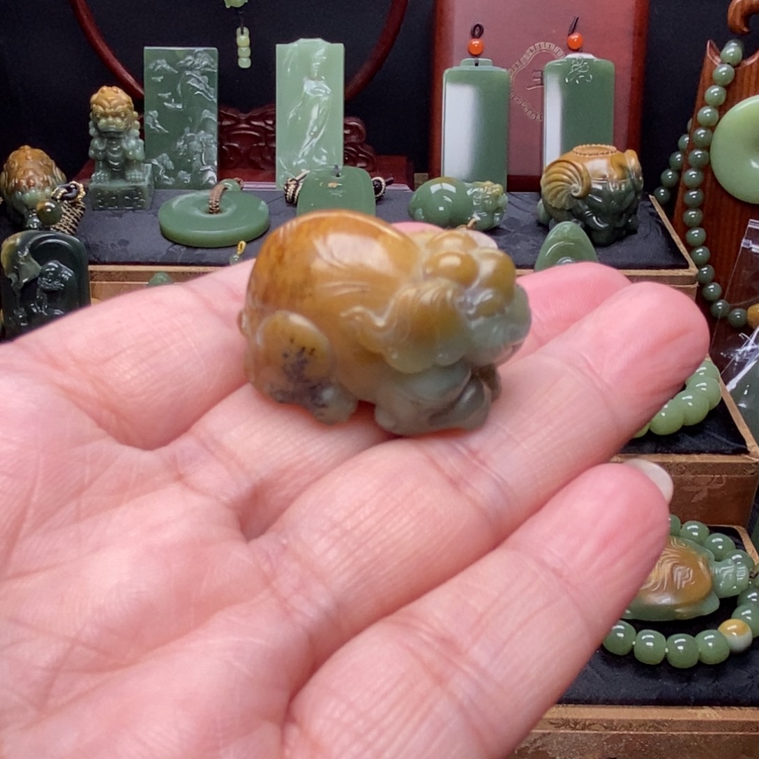 岫岩河磨玉（透闪石质玉）未镶嵌挂件