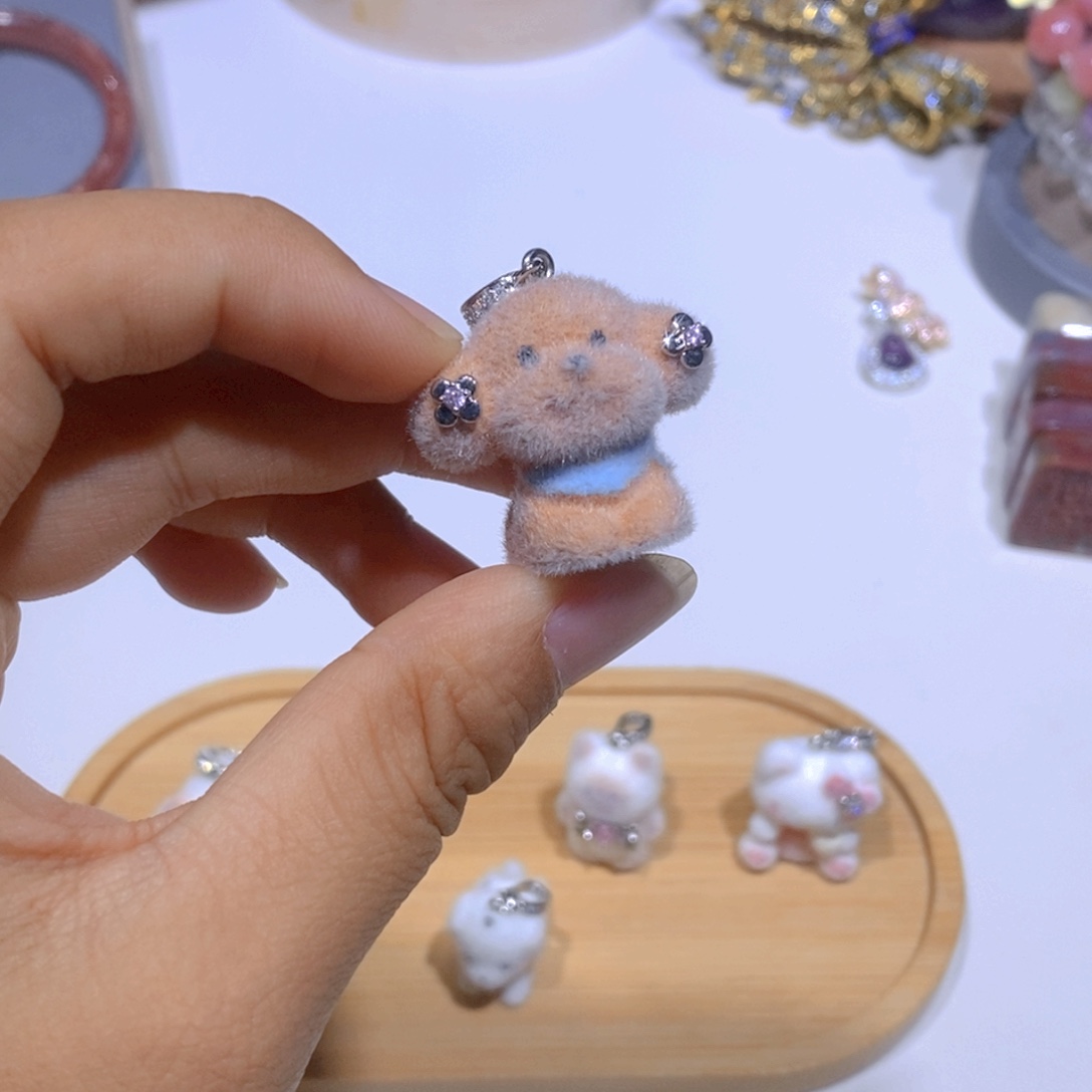布艺非金属小泰迪狗狗吊坠