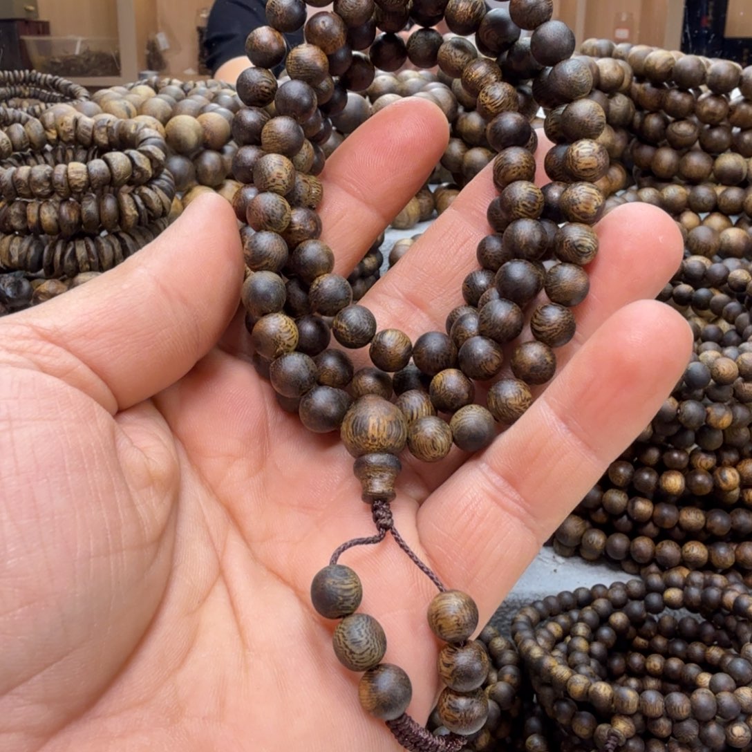 沉香手串圆珠0.7多圈手串23