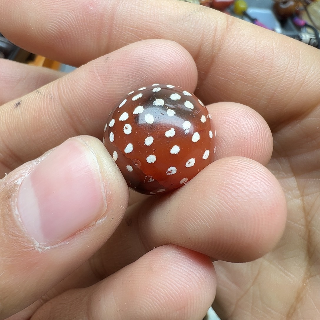 飞***朵玛瑙/玉髓未镶嵌珠宝半成品