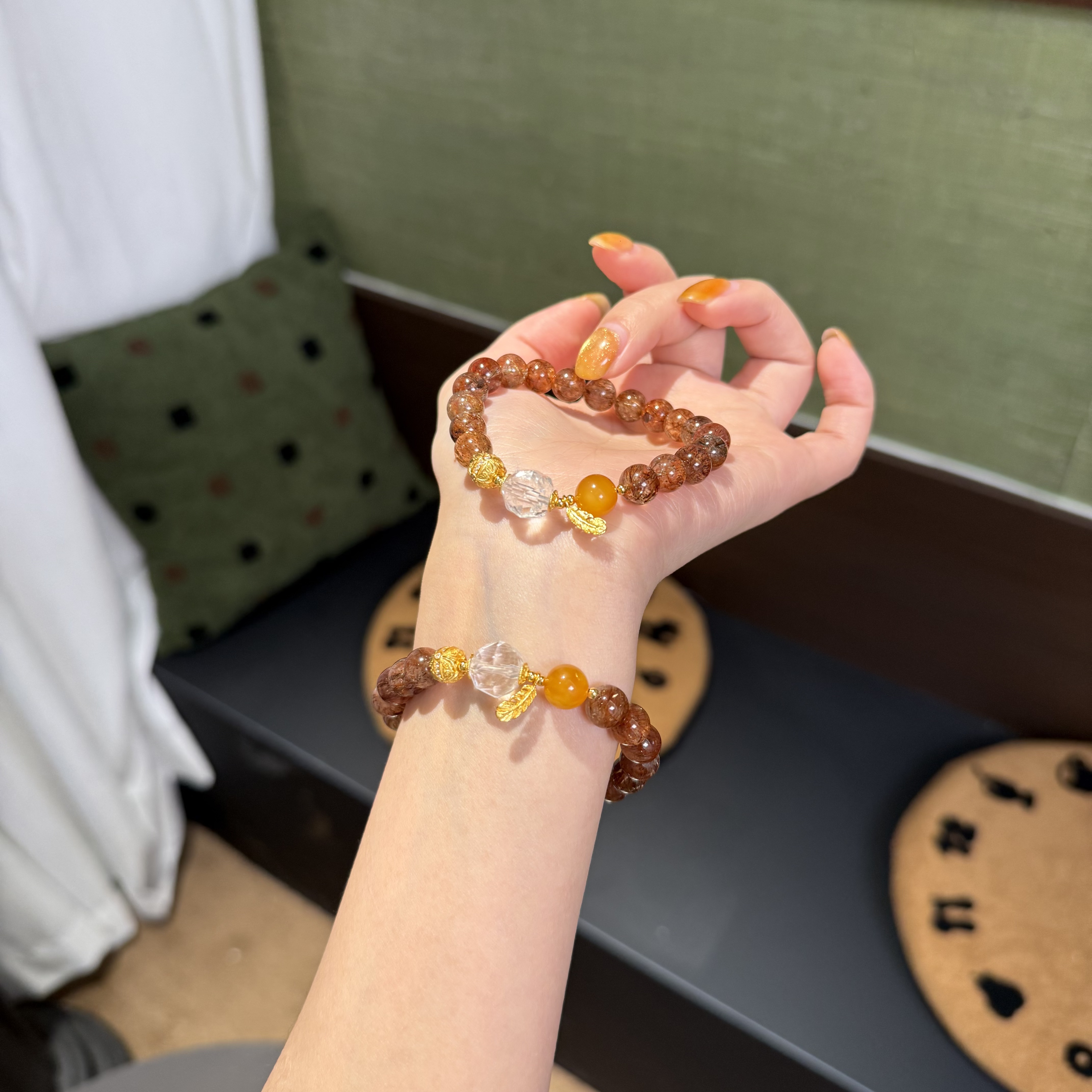 *赤锂艳雨*黑金超蜜蜡水晶手串