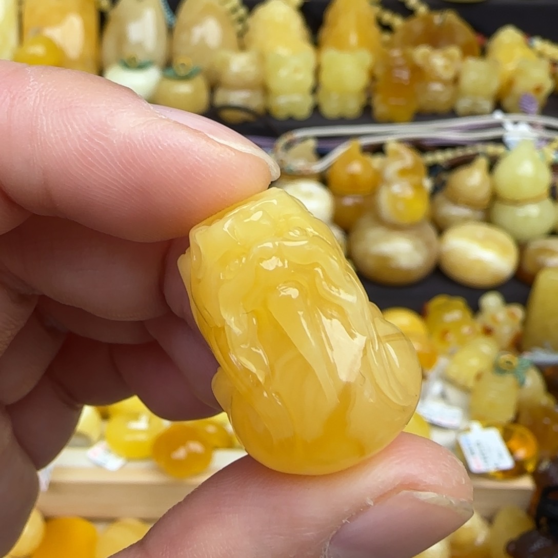 蜜蜡吊坠(不含链)未镶嵌天然焦皮料蜜蜡貔貅