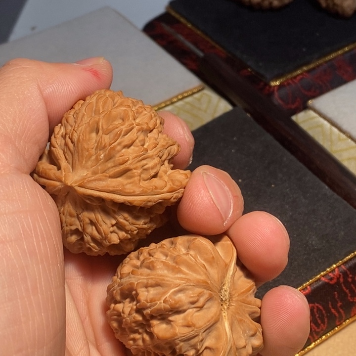 文玩核桃把件似**华核桃