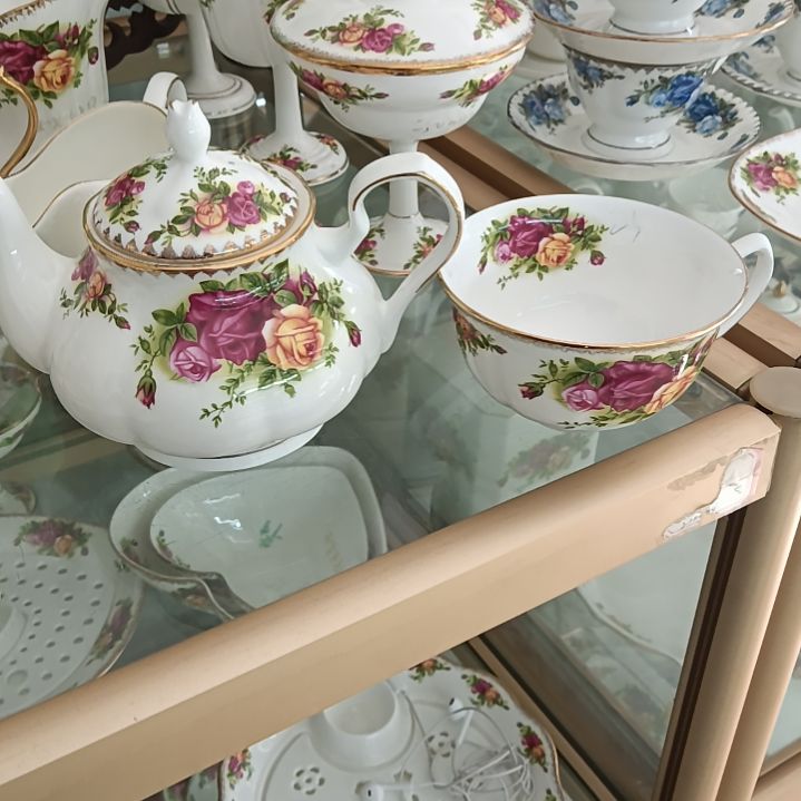 加*拉处理英壶一个，380毫升奶茶杯6个