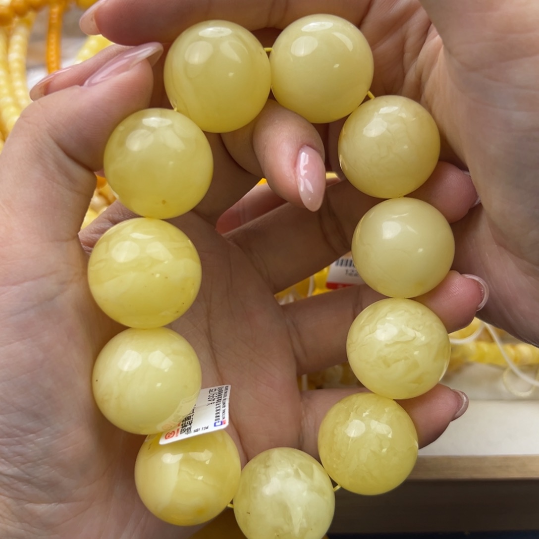 琥珀珠宝奇石未镶嵌