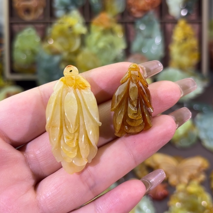 未镶嵌蛇纹石玉颈饰