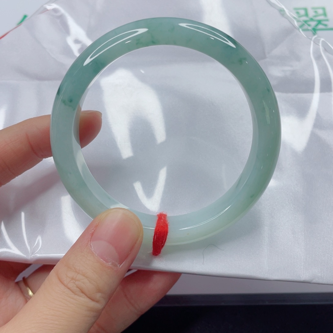 未镶嵌手镯翡翠手镯