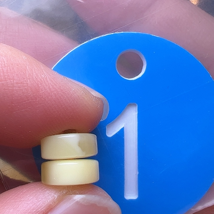 蜜蜡裸石未镶嵌8m m