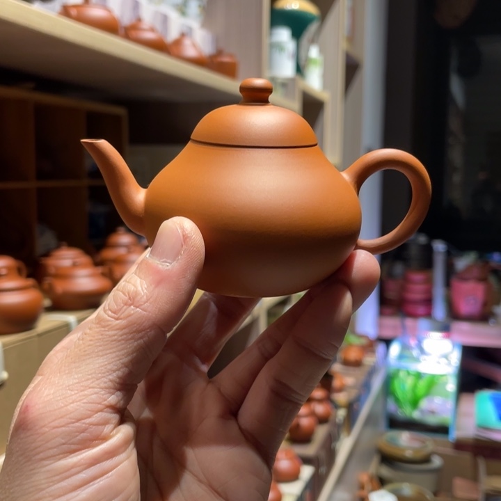 紫砂茶碗惠铨老师鸡蛋泥，小梨约100cc