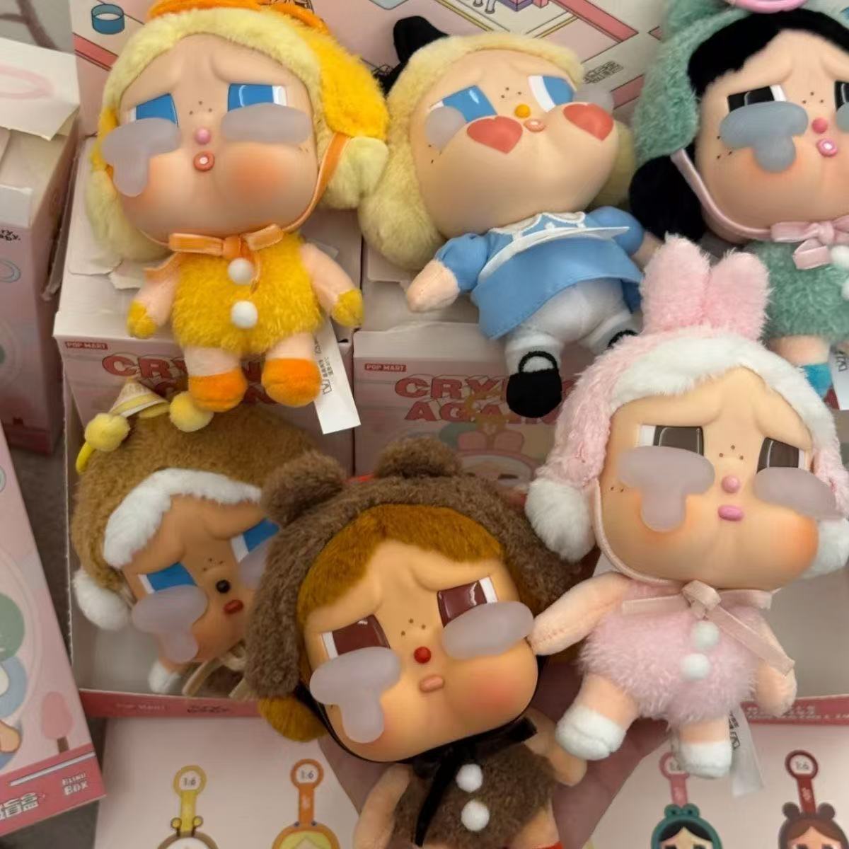 POPMART泡泡玛特CRYBABY眼泪系列哭娃盲盒搪胶