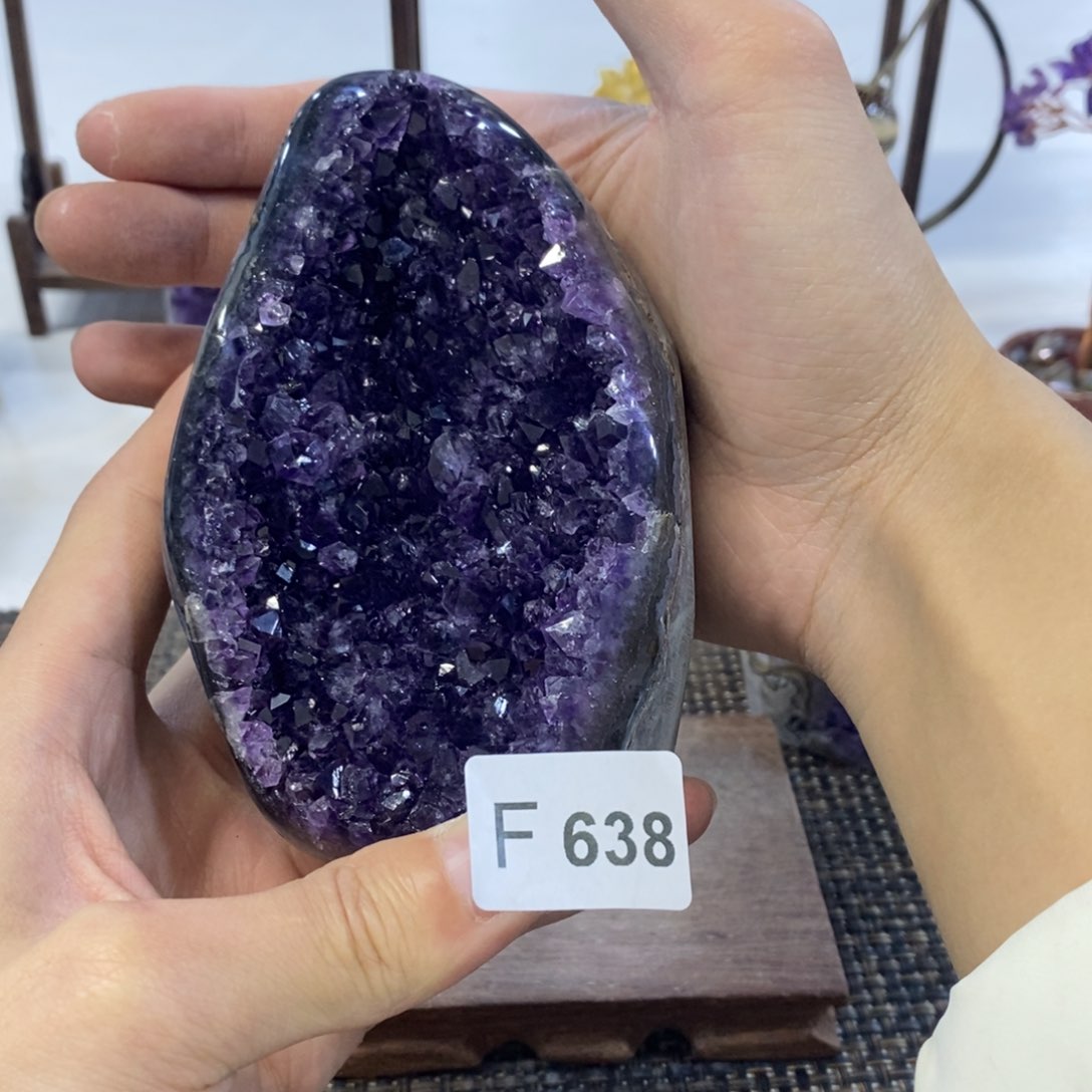 水晶摆件摆件未镶嵌绚*