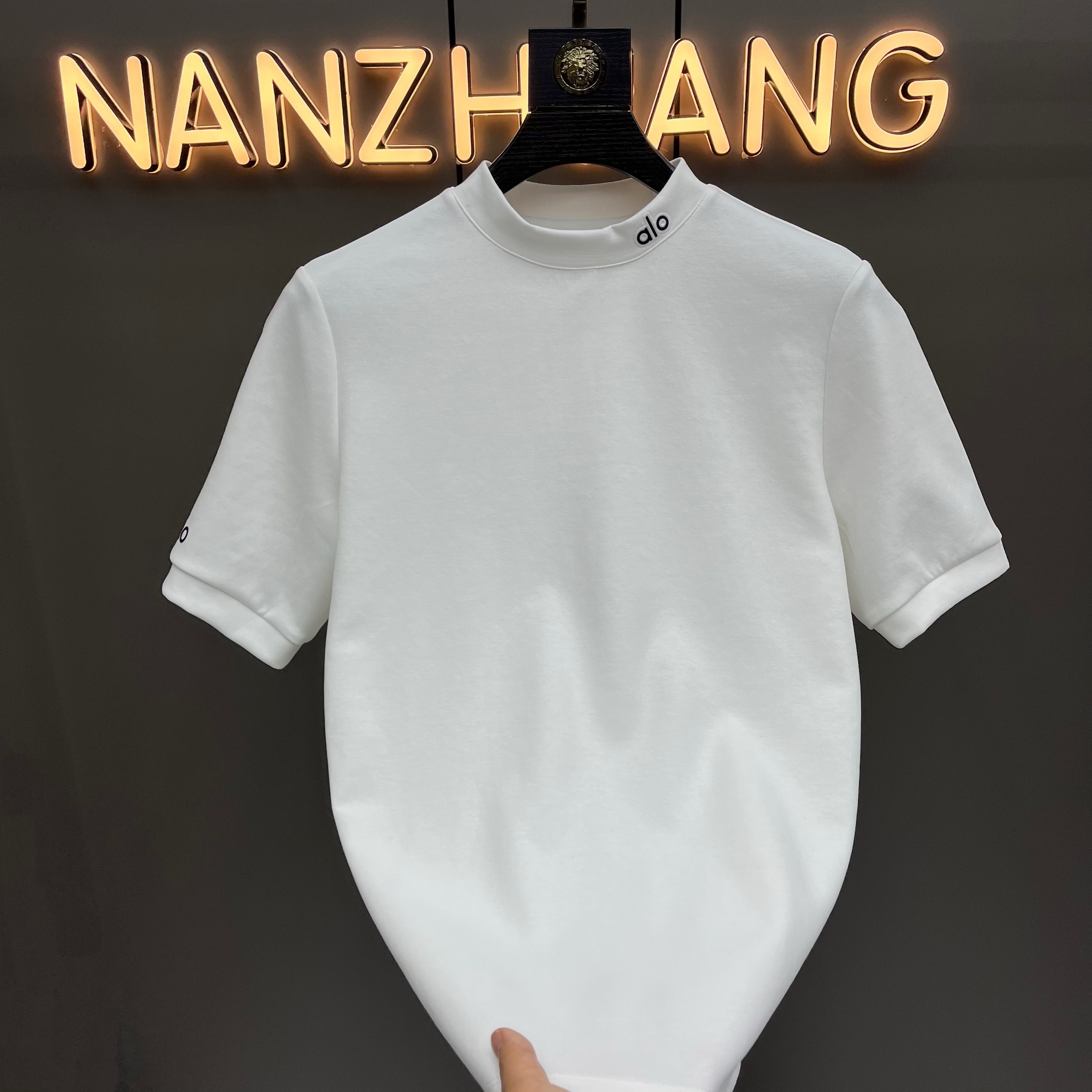 秋冬新款时尚男士百搭简约短袖打底衫寸领休闲半袖男