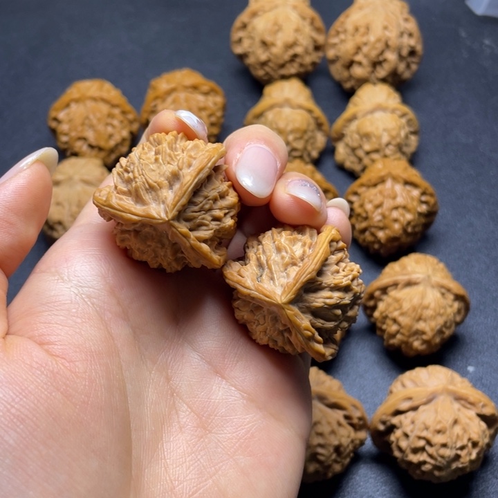 文玩核桃吊坠34盘山三棱