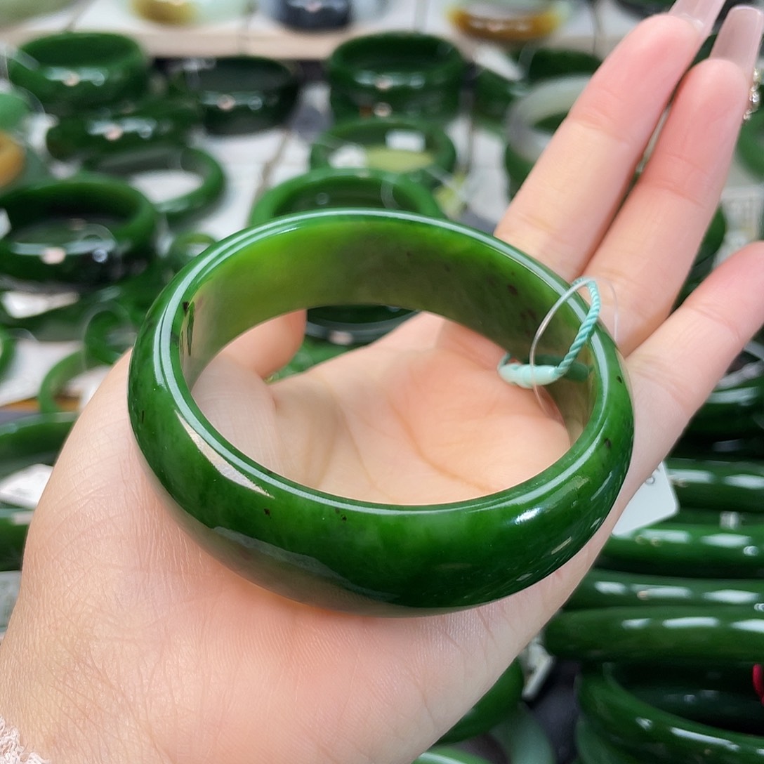 和田玉（碧玉）手镯未镶嵌