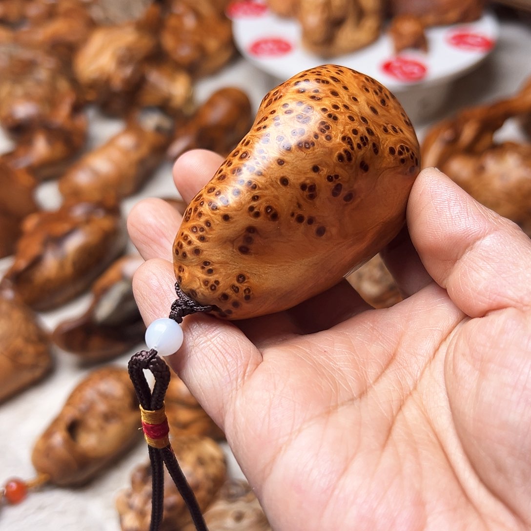 柏木大*水太行随行榴花手把件