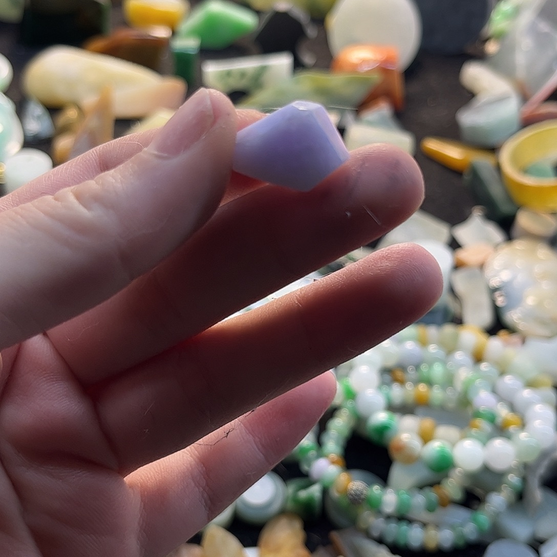 葡***架翡翠未镶嵌挂件翡翠定制