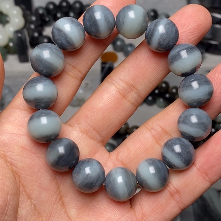 ****平和田玉未镶嵌颈饰