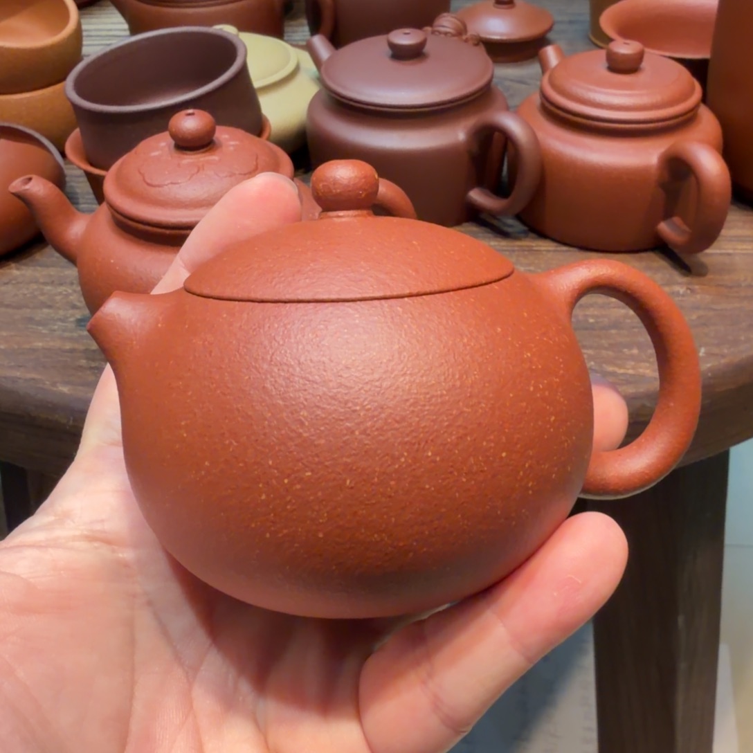 茶杯紫砂微瑕的壶
